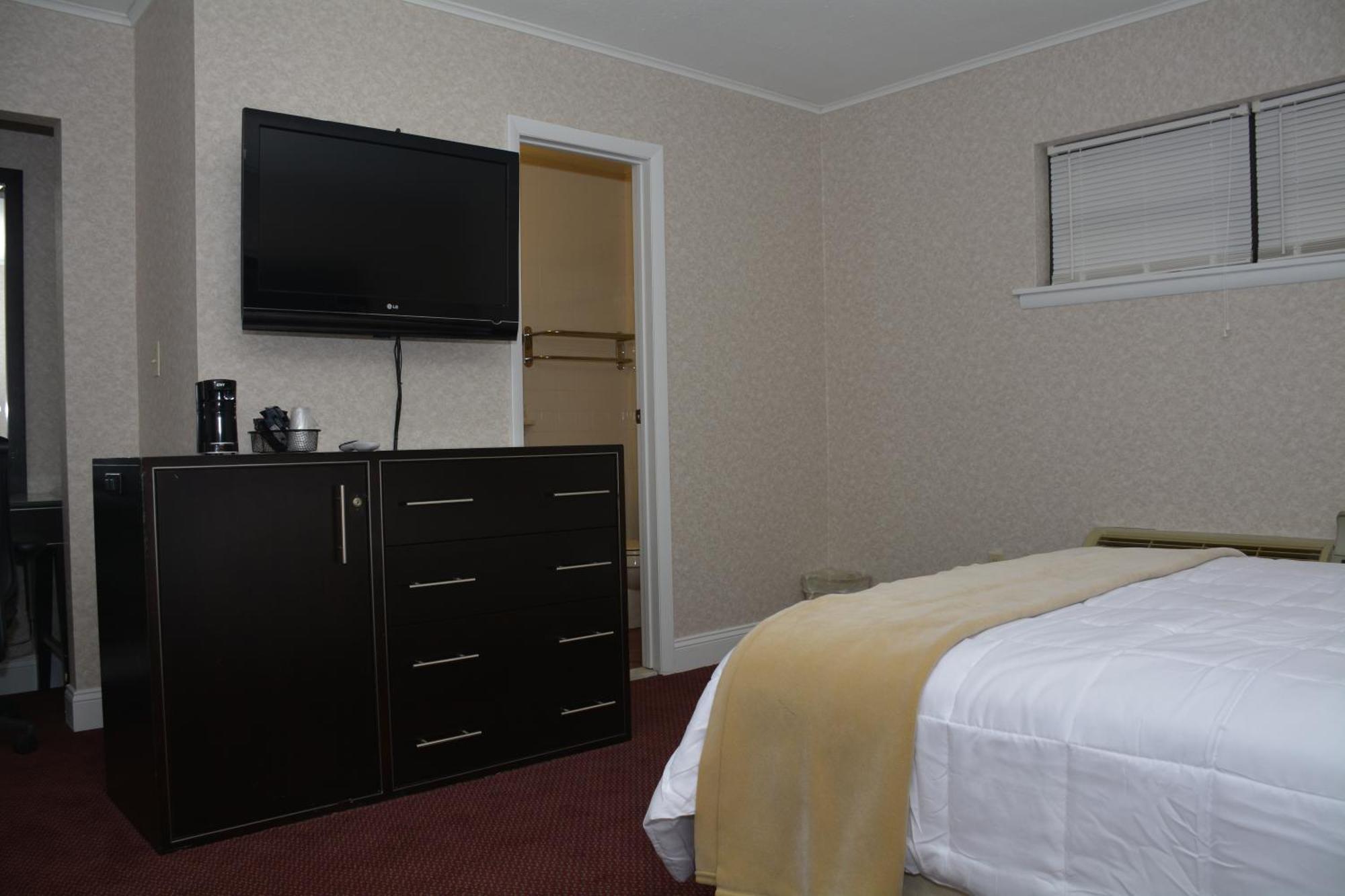 Atlantic Inn And Suites - Wall Township Екстериор снимка